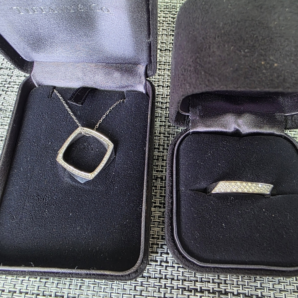 Tiffany X Frank Gehry Torque Curated Edition White Gold Diamond Necklace